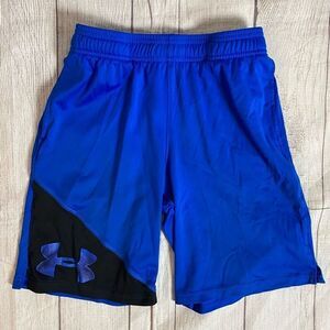 Under Armour loose fit youth boys M pull on athletic shorts blue & black